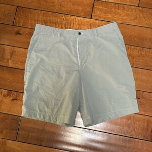 Cutter and buck golf shorts, gray and white men’s 38